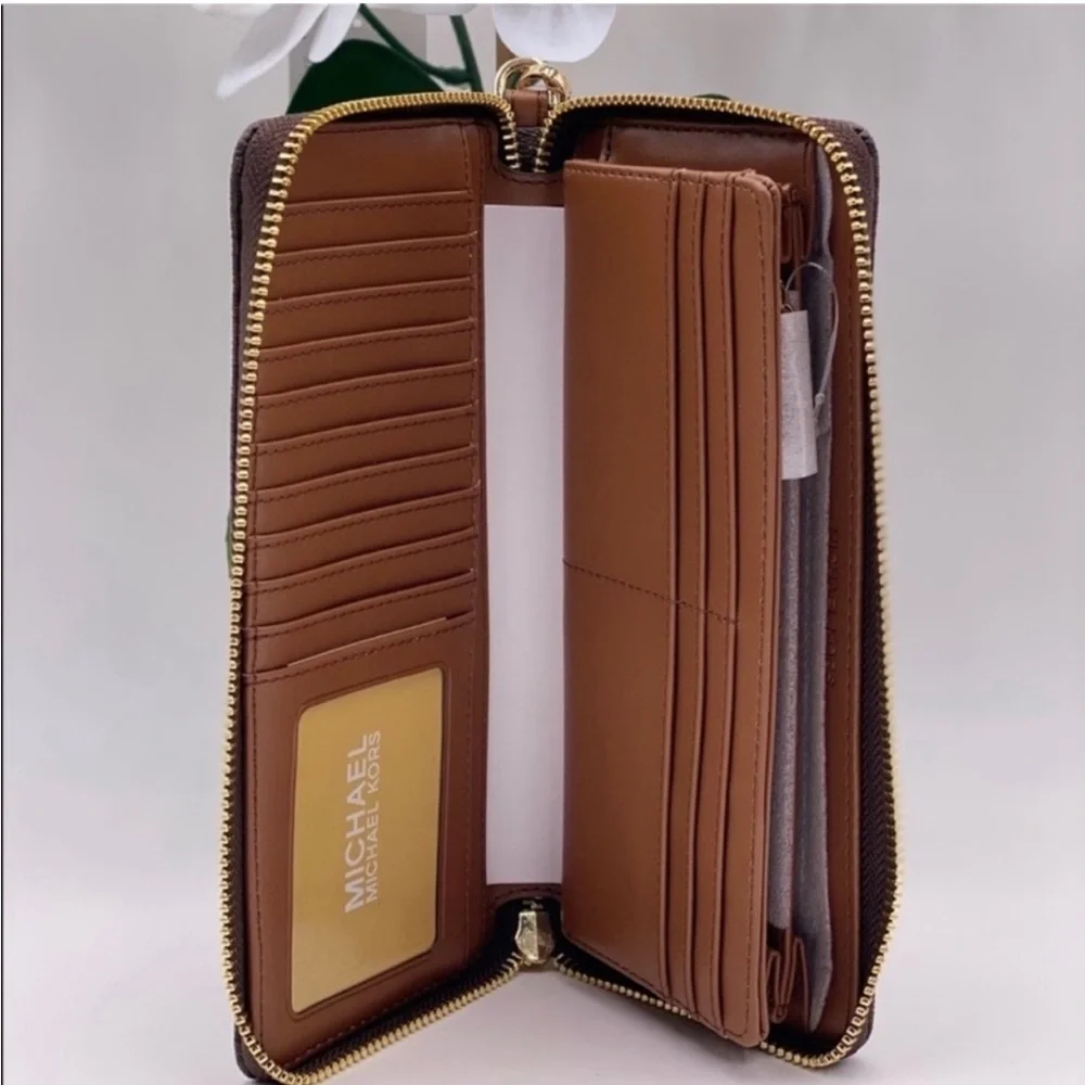 Michael Kors Large Continental Wallet Wristlet